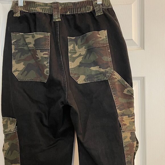 Fashion Nova Sz 11 Black Jeans Camo Cargo 90s Streetwear Retro Grunge Baggy - Picture 6 of 9